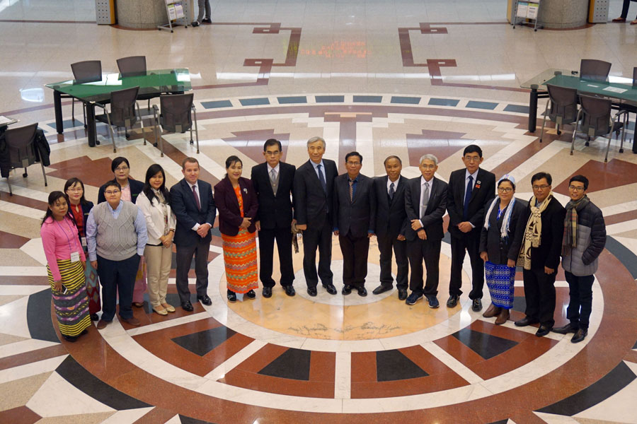 Myanmar Delegates Visit the Korean National Assembly Library, November 16, 2016