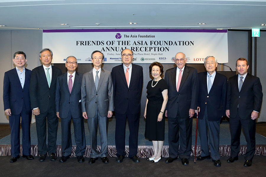 David Steinberg, Mrs. Steinberg, and Asia Foundation Korea Board Members at the 2017 Annual Reception, June 28, 2017